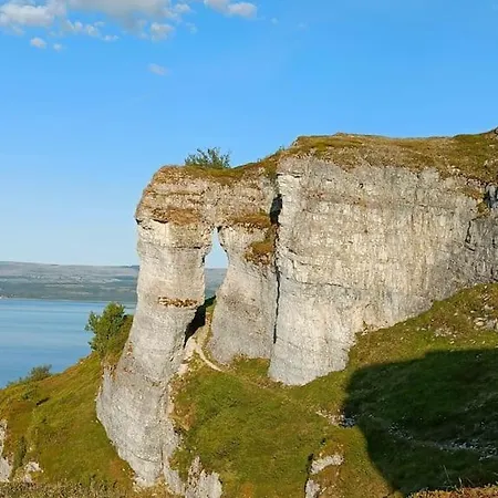 Komfortabel Pa Veien Mot Nordkapp Apartman *